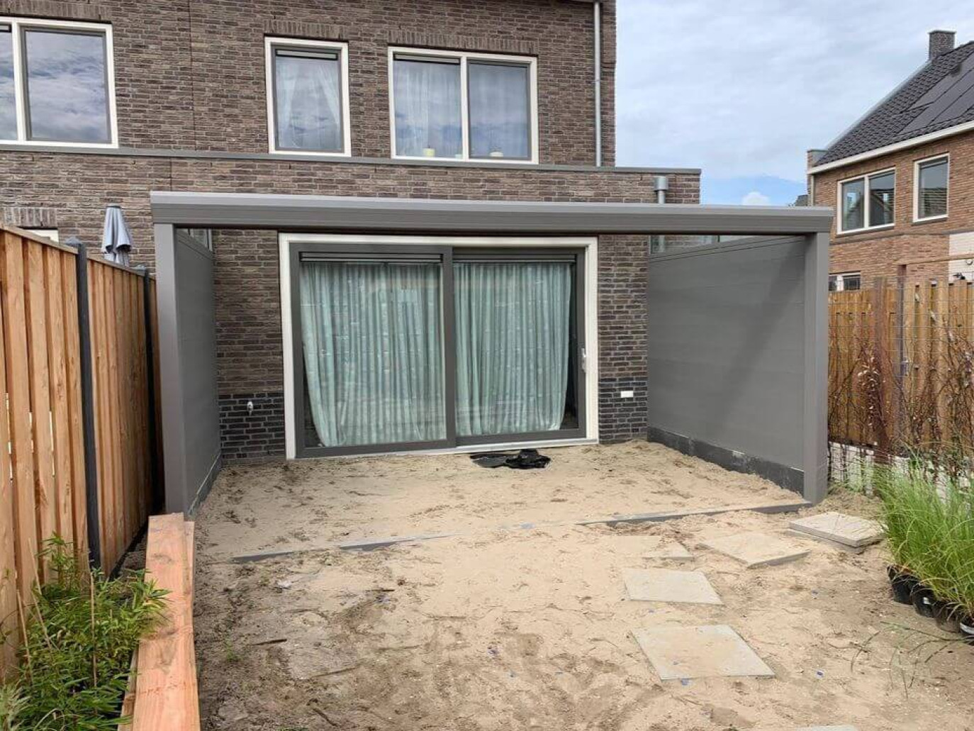 Aluminium veranda in de achtertuin